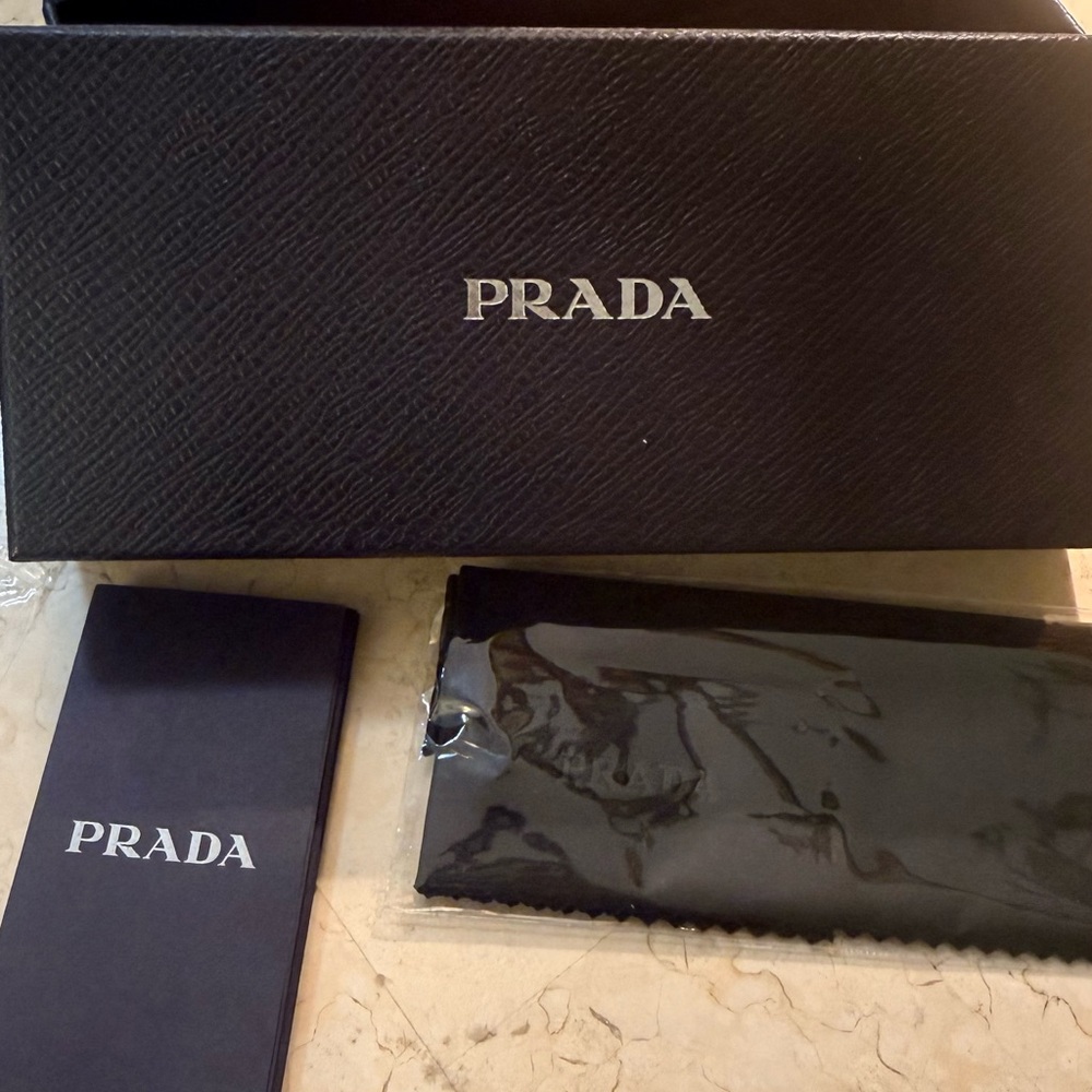 PRADA OPR 32PS HAVANA
BROWN GRADIENT women sunglasses 
Size 57-17-140 - Picture 6 of 14